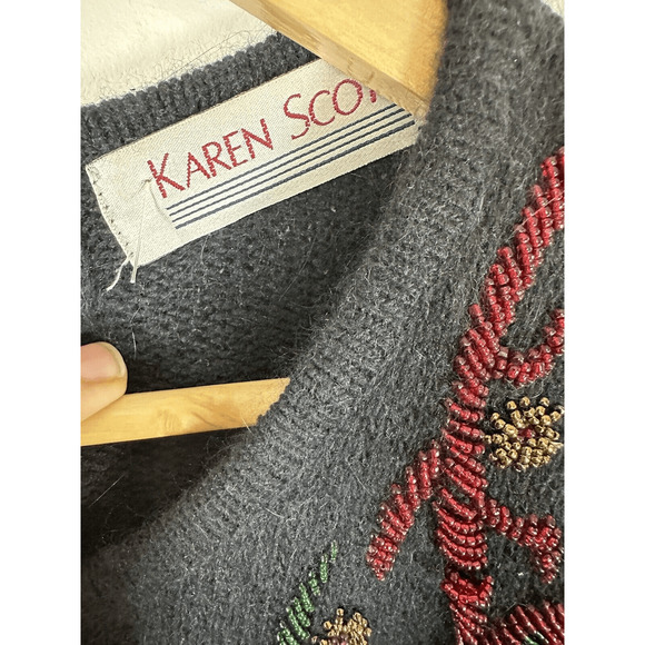 Vintage Karen Scott II Beaded Sequin Floral Sweater Silk Angora‎ Blend Sz Medium - Picture 3 of 6
